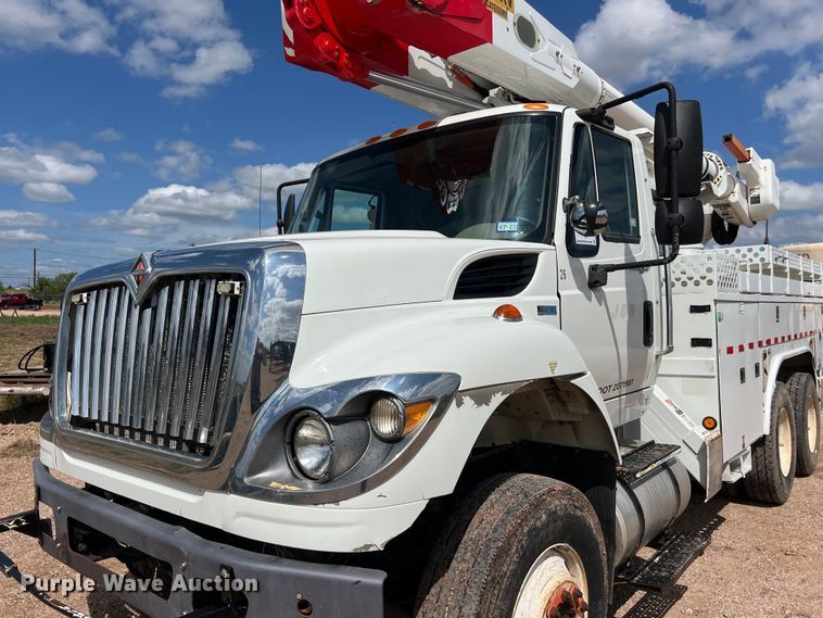 image for item DS3085 2012 International WorkStar 7400 bucket truck