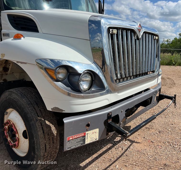 image for item DS3085 2012 International WorkStar 7400 bucket truck