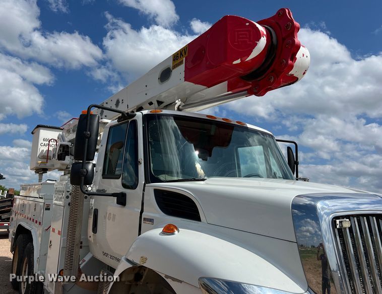 image for item DS3085 2012 International WorkStar 7400 bucket truck