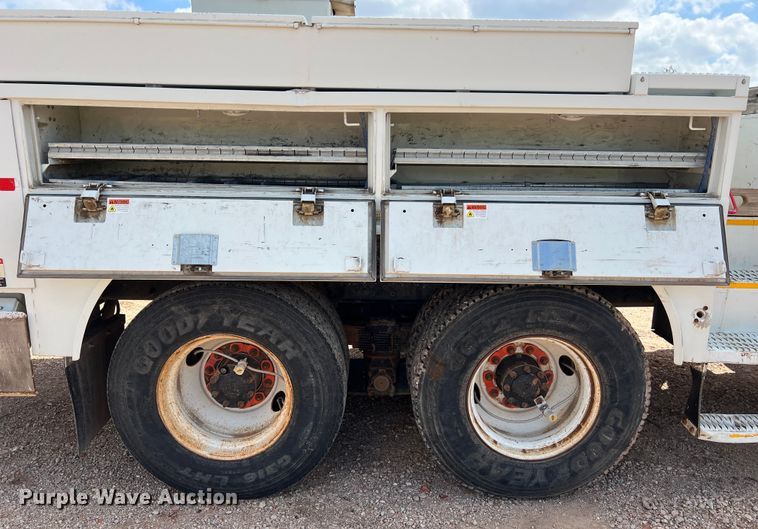 image for item DS3085 2012 International WorkStar 7400 bucket truck