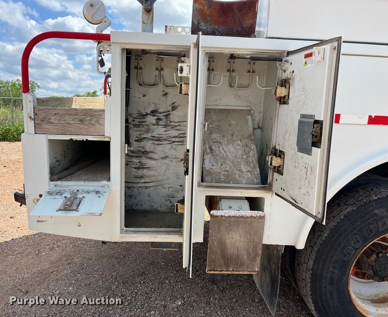 image for item DS3085 2012 International WorkStar 7400 bucket truck