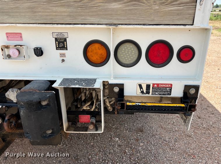 image for item DS3085 2012 International WorkStar 7400 bucket truck