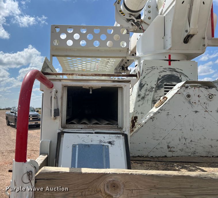 image for item DS3085 2012 International WorkStar 7400 bucket truck