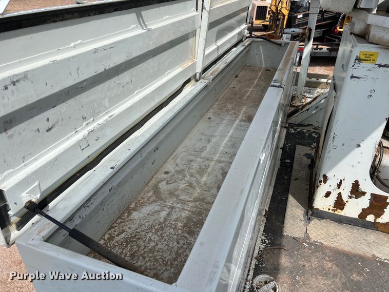 image for item DS3085 2012 International WorkStar 7400 bucket truck