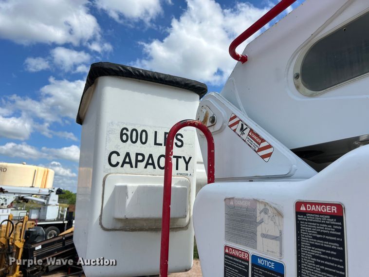 image for item DS3085 2012 International WorkStar 7400 bucket truck