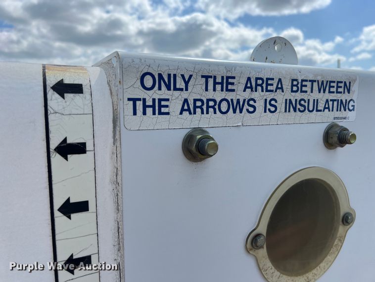 image for item DS3085 2012 International WorkStar 7400 bucket truck