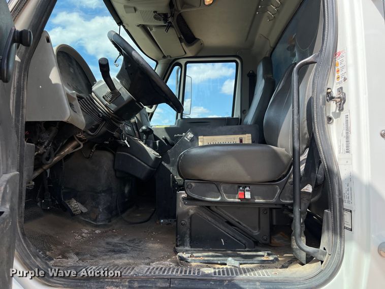 image for item DS3085 2012 International WorkStar 7400 bucket truck