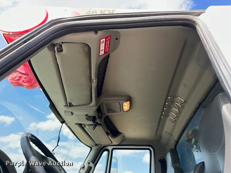 image for item DS3085 2012 International WorkStar 7400 bucket truck