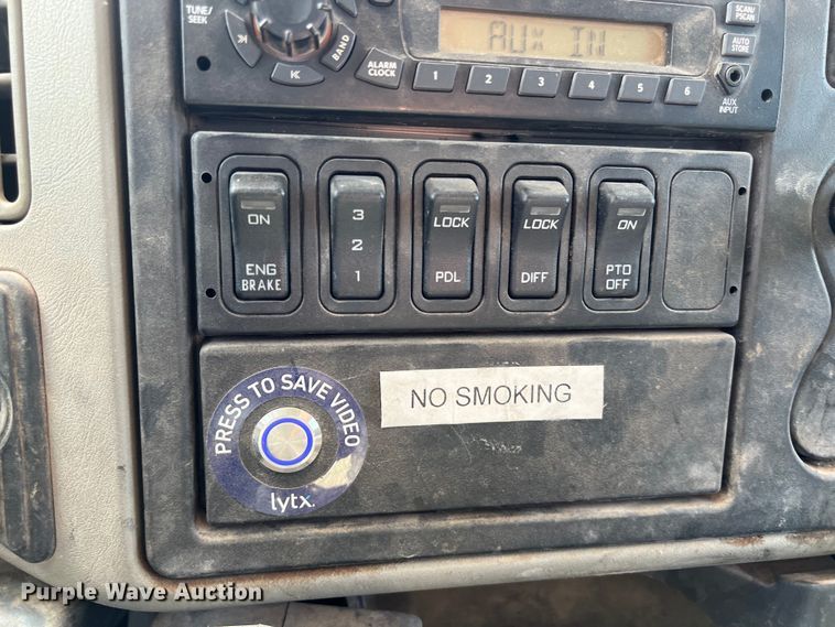 image for item DS3085 2012 International WorkStar 7400 bucket truck