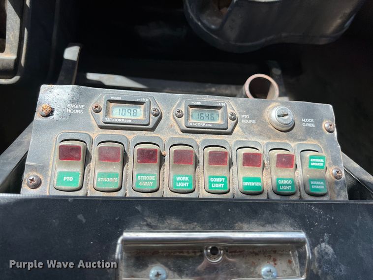 image for item DS3085 2012 International WorkStar 7400 bucket truck