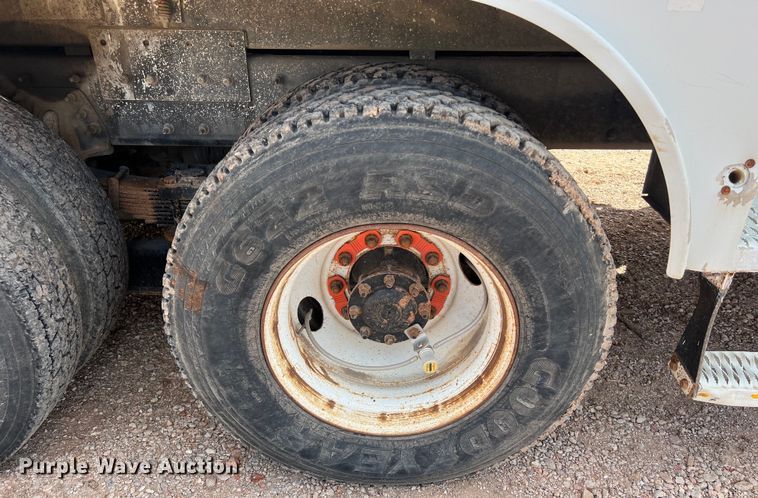 image for item DS3085 2012 International WorkStar 7400 bucket truck