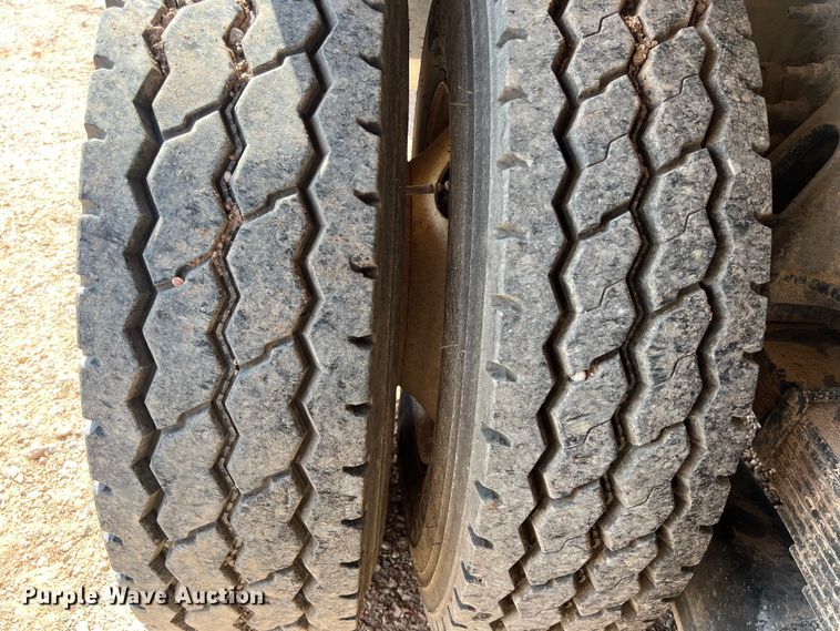 image for item DS3085 2012 International WorkStar 7400 bucket truck