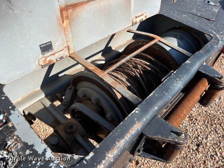 image for item DS3086 2006 International 7400 digger derrick truck