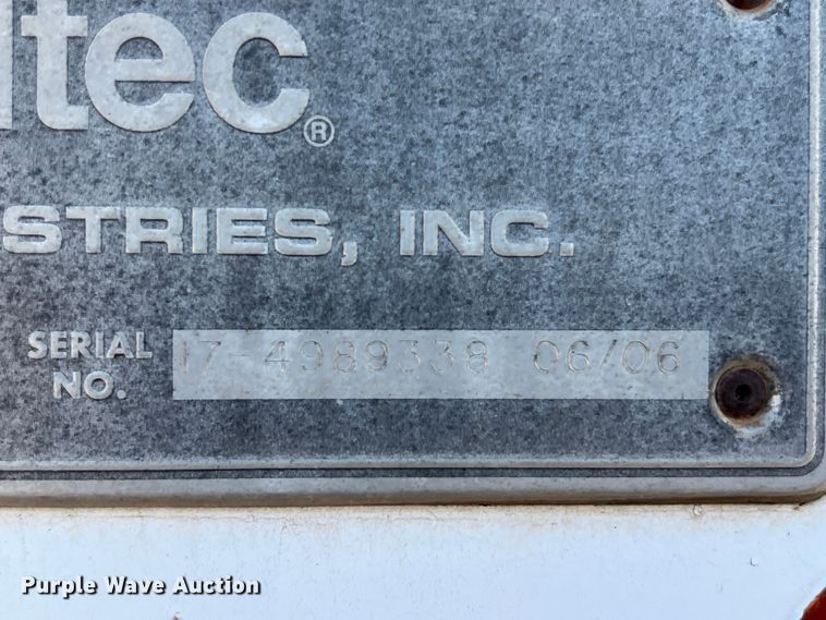 image for item DS3086 2006 International 7400 digger derrick truck