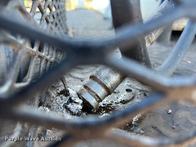 image for item DS3086 2006 International 7400 digger derrick truck