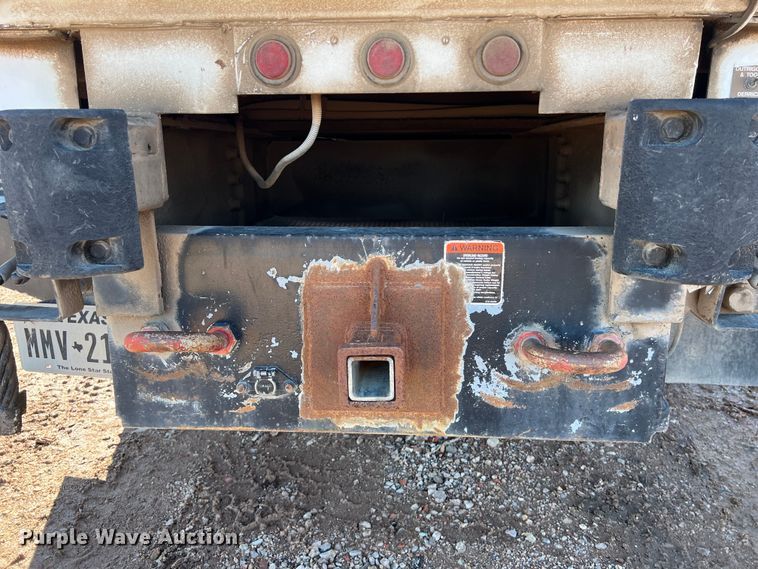 image for item DS3086 2006 International 7400 digger derrick truck