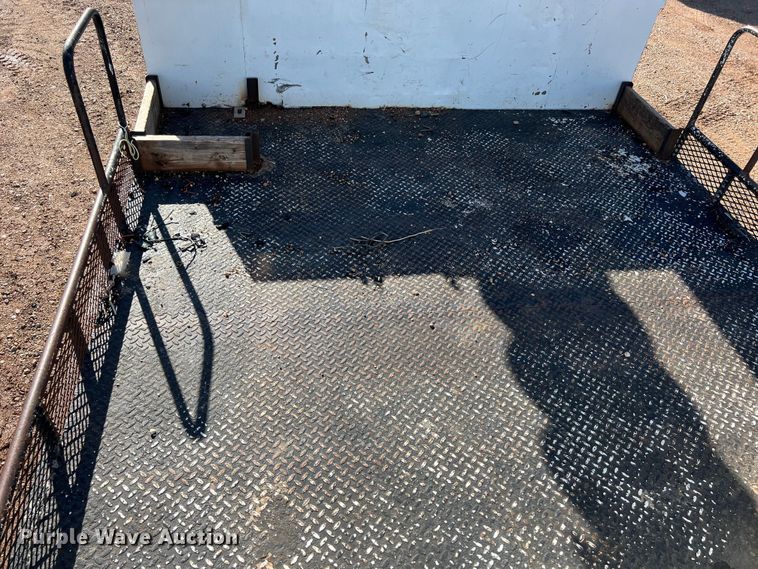 image for item DS3086 2006 International 7400 digger derrick truck