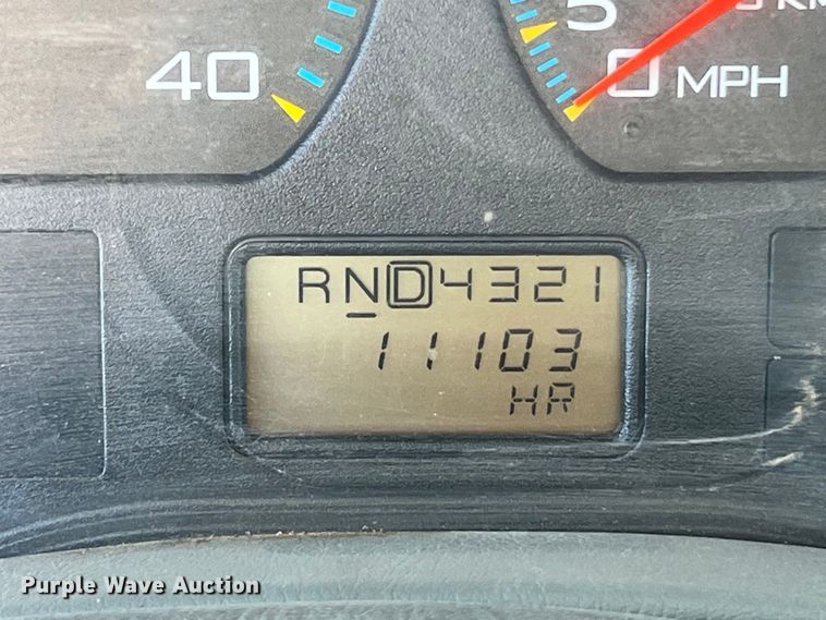 image for item DS3086 2006 International 7400 digger derrick truck