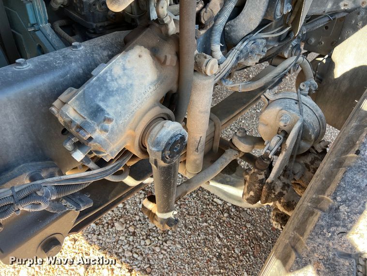 image for item DS3086 2006 International 7400 digger derrick truck