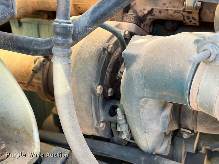 image for item DS3086 2006 International 7400 digger derrick truck