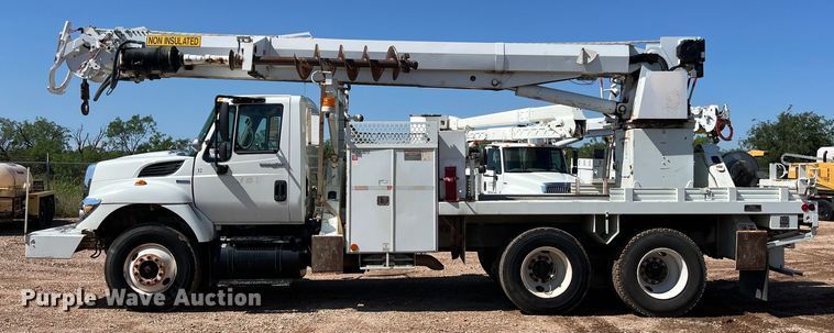 image for item DS3091 2008 International WorkStar 7400 digger derrick truck