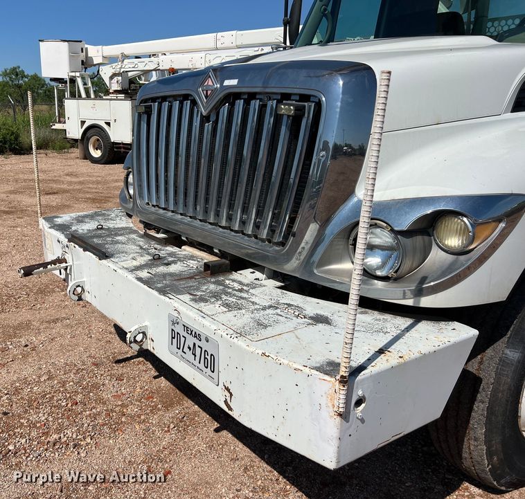 image for item DS3091 2008 International WorkStar 7400 digger derrick truck