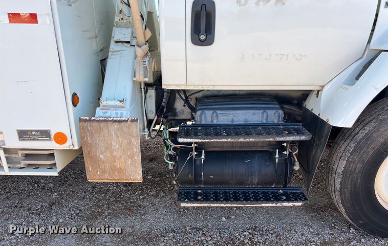 image for item DS3091 2008 International WorkStar 7400 digger derrick truck