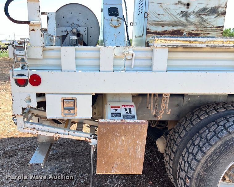 image for item DS3091 2008 International WorkStar 7400 digger derrick truck