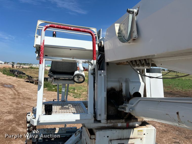 image for item DS3091 2008 International WorkStar 7400 digger derrick truck