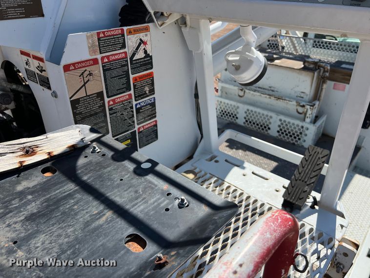 image for item DS3091 2008 International WorkStar 7400 digger derrick truck