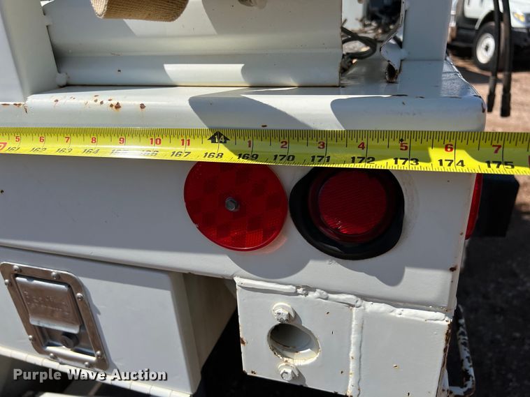 image for item DS3091 2008 International WorkStar 7400 digger derrick truck