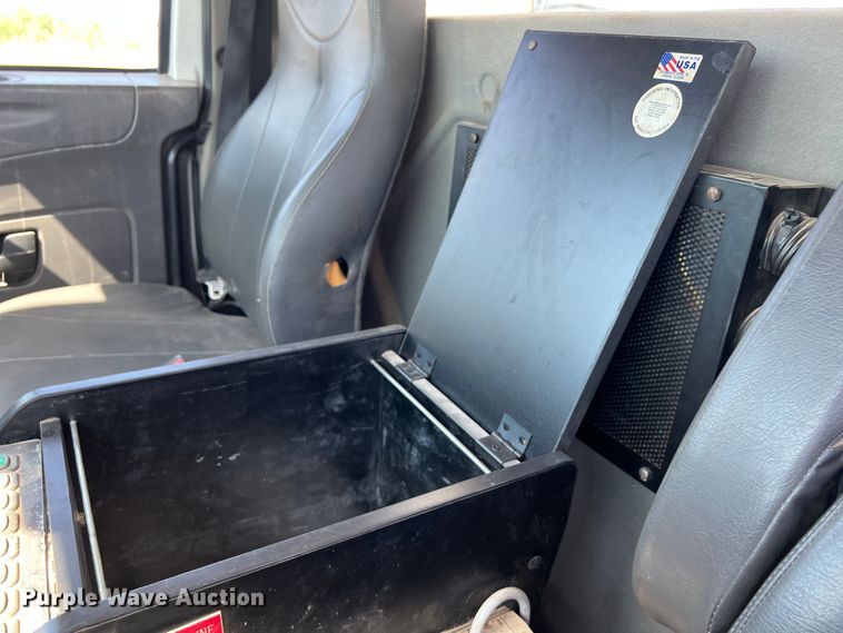 image for item DS3091 2008 International WorkStar 7400 digger derrick truck