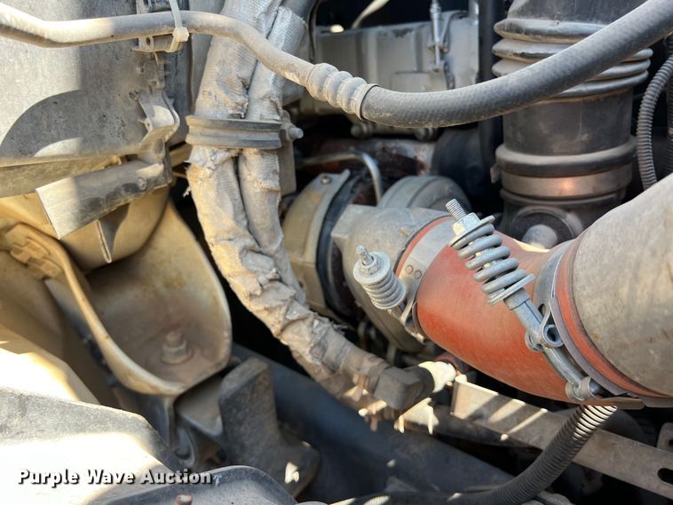 image for item DS3091 2008 International WorkStar 7400 digger derrick truck