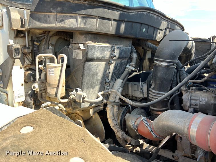 image for item DS3091 2008 International WorkStar 7400 digger derrick truck