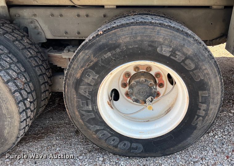 image for item DS3091 2008 International WorkStar 7400 digger derrick truck