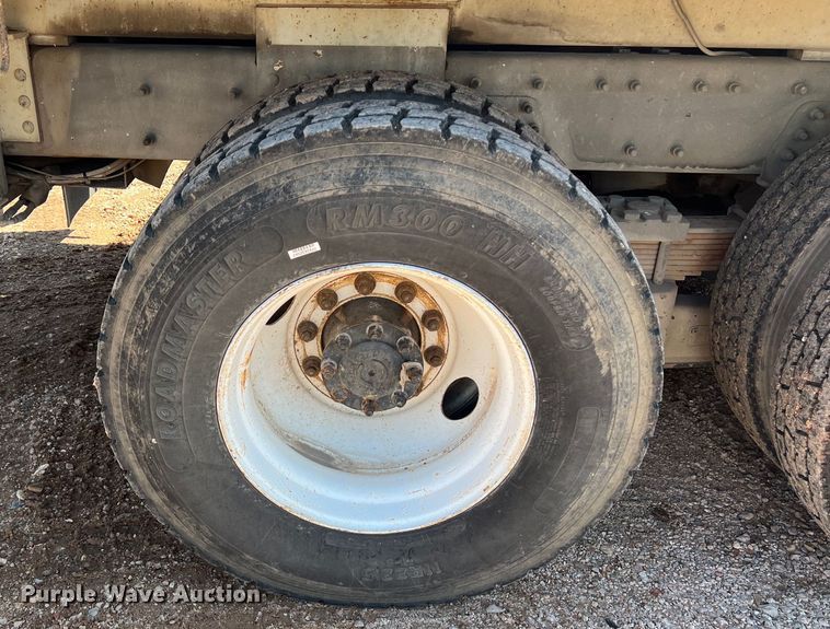 image for item DS3091 2008 International WorkStar 7400 digger derrick truck