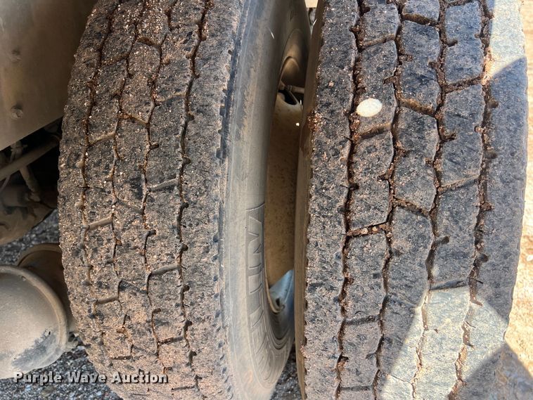 image for item DS3091 2008 International WorkStar 7400 digger derrick truck