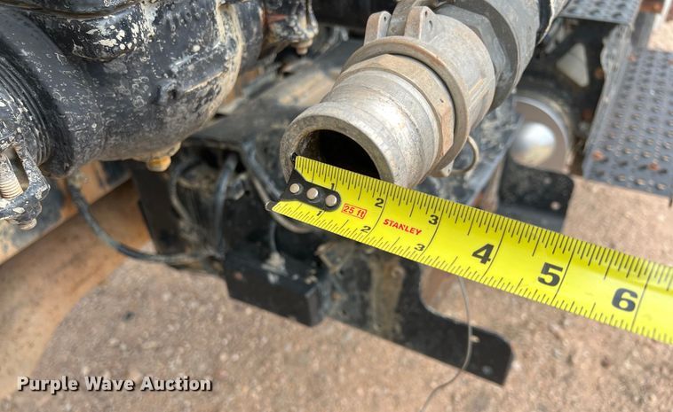 image for item DS3096 2012 Ford F750 water truck