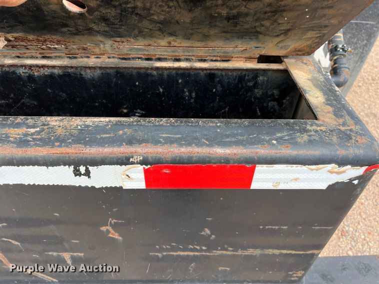 image for item DS3096 2012 Ford F750 water truck