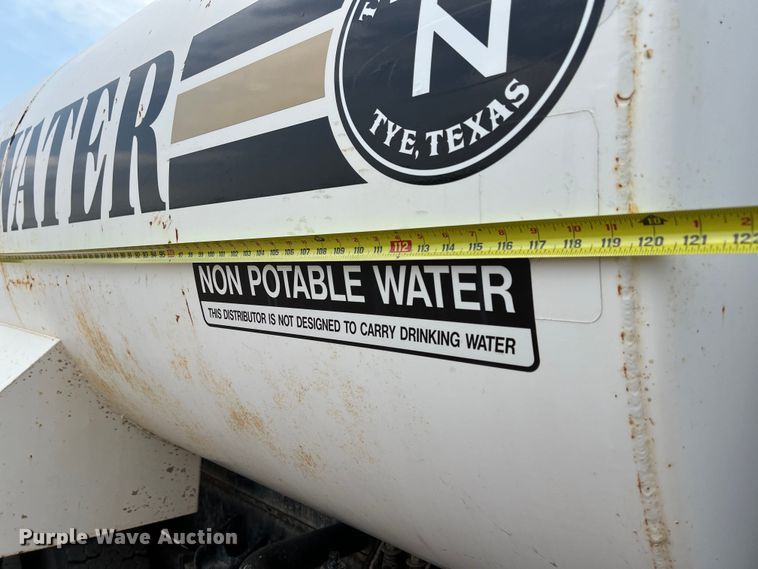 image for item DS3096 2012 Ford F750 water truck