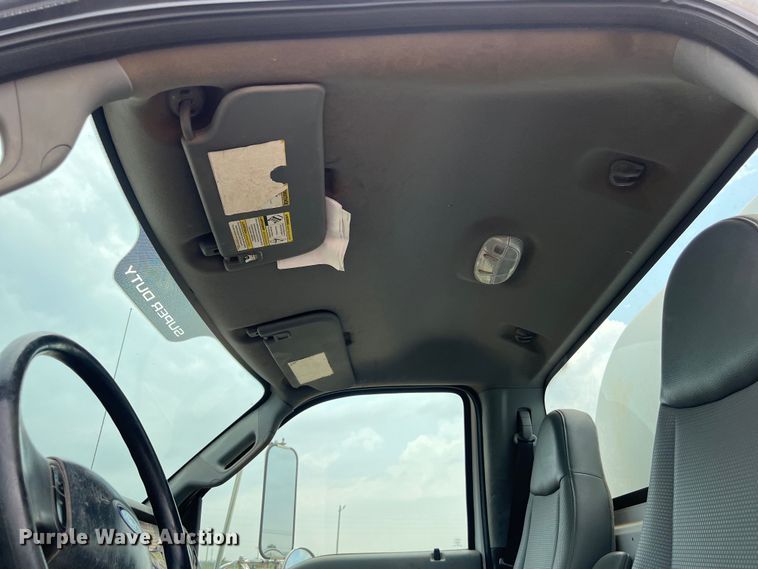 image for item DS3096 2012 Ford F750 water truck