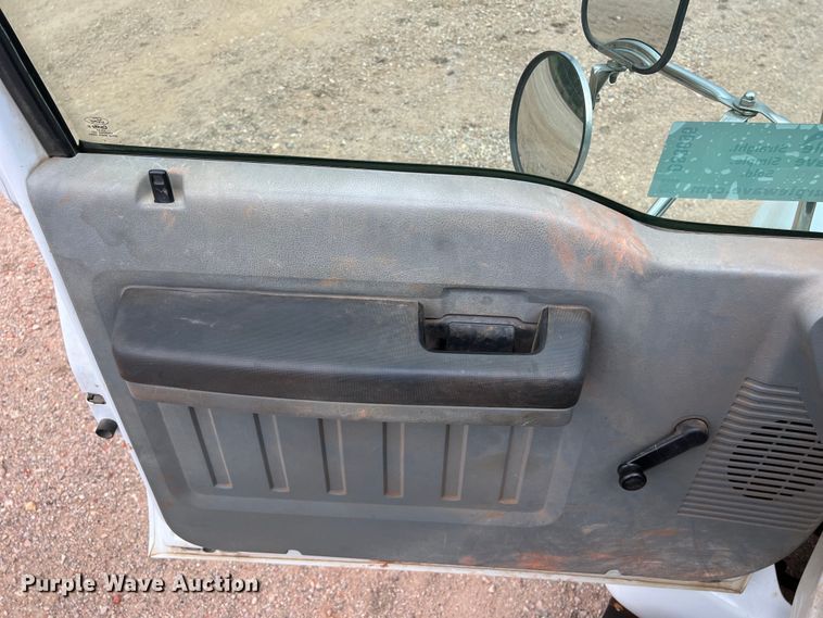 image for item DS3096 2012 Ford F750 water truck