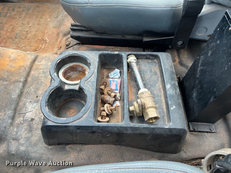 image for item DS3096 2012 Ford F750 water truck