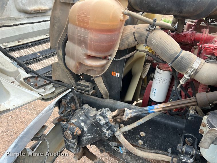 image for item DS3096 2012 Ford F750 water truck