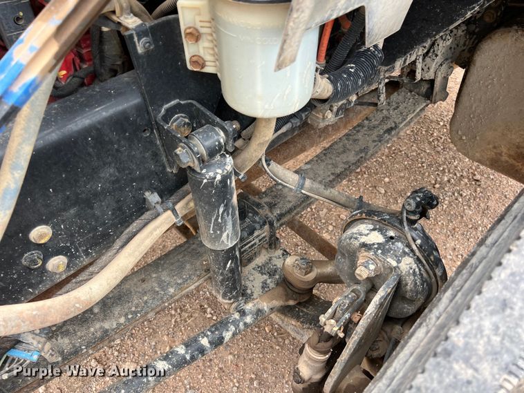 image for item DS3096 2012 Ford F750 water truck