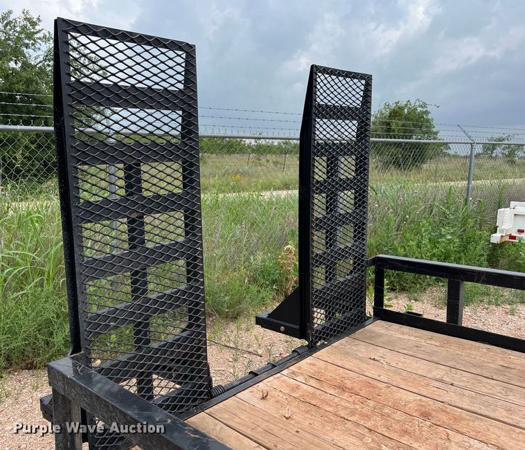 image for item DS3098 2018 Maxxd equipment trailer