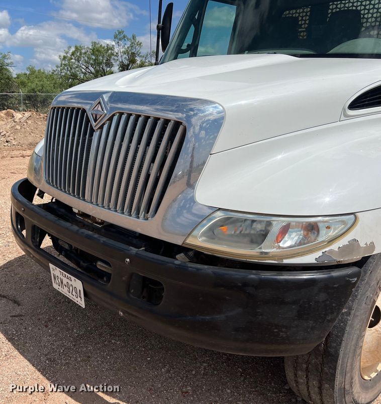 image for item DS3099 2007 International 4300 flatbed truck