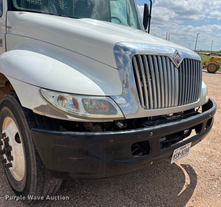 image for item DS3099 2007 International 4300 flatbed truck