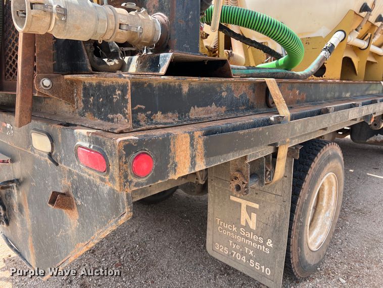 image for item DS3099 2007 International 4300 flatbed truck