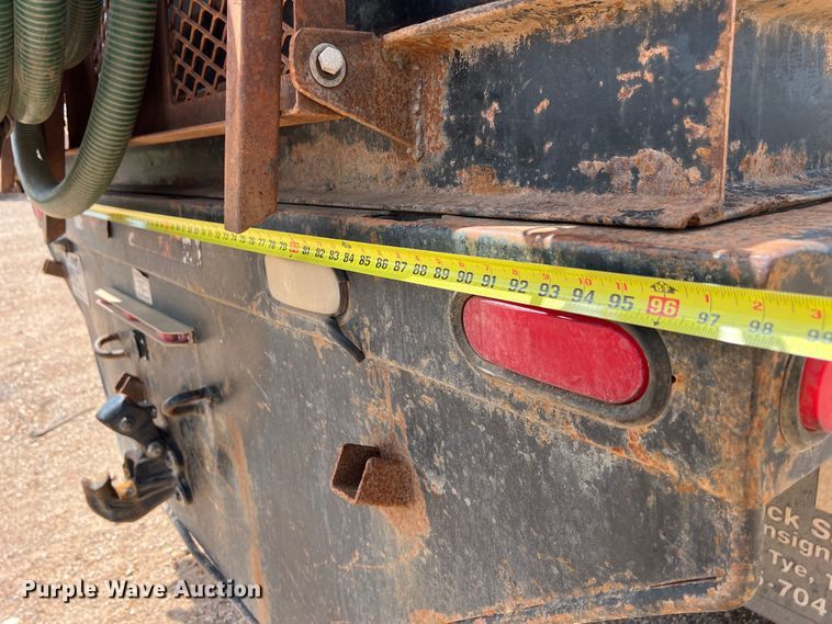 image for item DS3099 2007 International 4300 flatbed truck